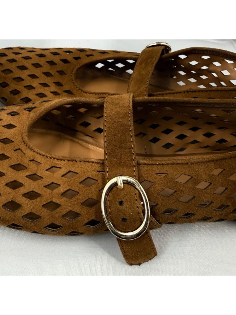 Womens Brown Cutout Mary Jane Flats Size 7.5 Textile Upper With Buckle Strap - Picture 7 of 7